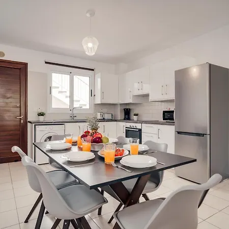 Helena Apartman *