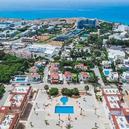 Helena Apartman